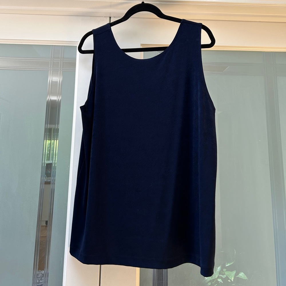 Chico’s navy tank NWT